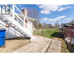 16 ARTHUR DRIVE - 33