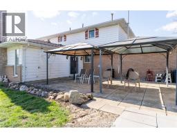 16 ARTHUR DRIVE - 34