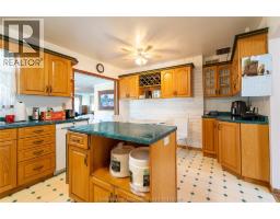 16 ARTHUR DRIVE - 9