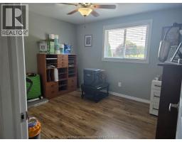 16 Donalda DRIVE - 18