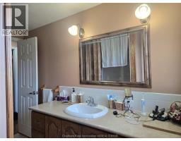 16 Donalda DRIVE - 26