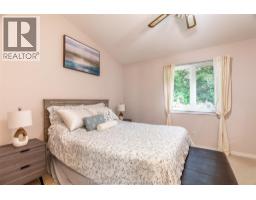 154 Semenyn AVENUE UnitNo. 24 - 11