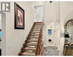 301 VICTORIA AVENUE - 20