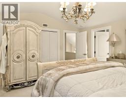 301 VICTORIA AVENUE - 26