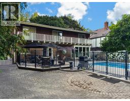 301 VICTORIA AVENUE - 37