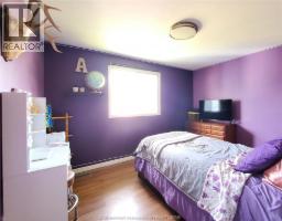 10 Athlone ROAD - 16