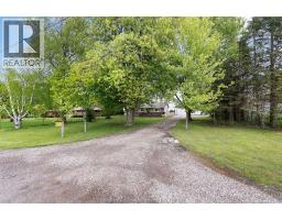 864 MCNAUGHTON AVENUE East - 2