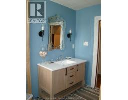 26 ERIE STREET South - 38