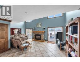 7057 Riverview LINE - 22