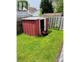 89 Bruinsma AVENUE - 36