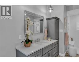 21267 Adams CRESCENT - 39