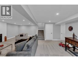 21267 Adams CRESCENT - 43