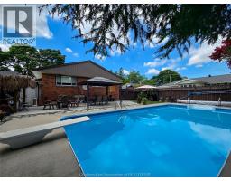 211 Faubert DRIVE - 10