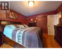 211 Faubert DRIVE - 35