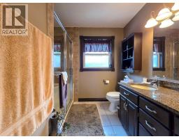 211 Faubert DRIVE - 40