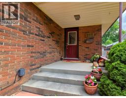 211 Faubert DRIVE - 6