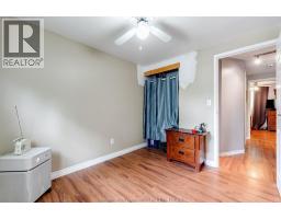 4 Donalda DRIVE - 18