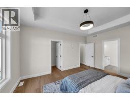 211 Rosewood CRESCENT - 33