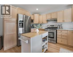 34 Queensway DRIVE - 22