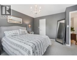 34 Queensway DRIVE - 30