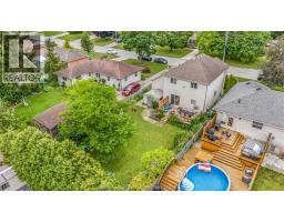 34 Queensway DRIVE - 4