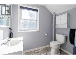 27 - 27 1/2 Prince STREET South - 16