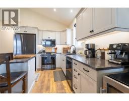 9 HENSON STREET - 24