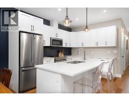 4 JONATHAN STREET - 10
