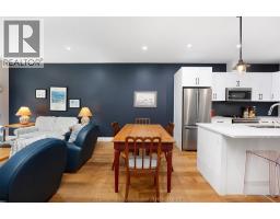 4 JONATHAN STREET - 12