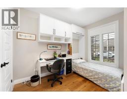 4 JONATHAN STREET - 22