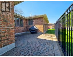 21 Earl DRIVE - 3