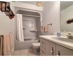 21 Earl DRIVE - 31