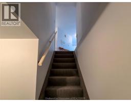 21 Earl DRIVE - 40
