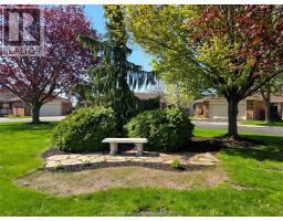 21 Earl DRIVE - 6