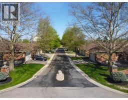21 Earl DRIVE - 9