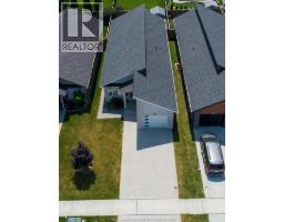 105 Moonstone CRESCENT - 44