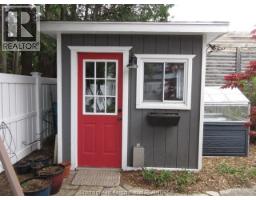 8 CHRISTINA PLACE - 36