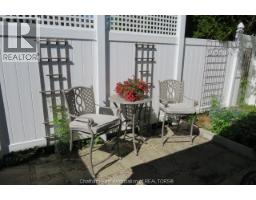 8 CHRISTINA PLACE - 41