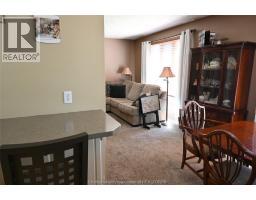 5 Bernard AVENUE East - 11