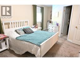 5 Bernard AVENUE East - 12