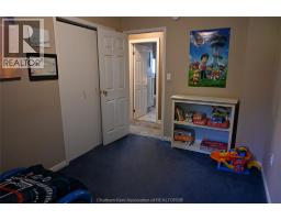 5 Bernard AVENUE East - 18