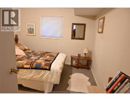 5 Bernard AVENUE East - 24