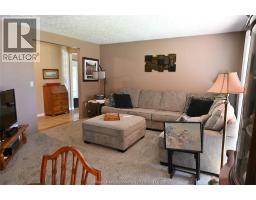 5 Bernard AVENUE East - 4