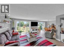 28 Campbell STREET - 10