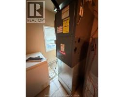 303 Wellington STREET West - 11