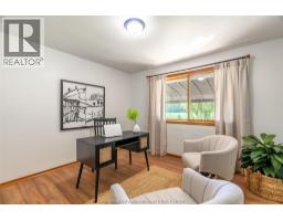 140 Gregory DRIVE East - 17