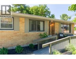 140 Gregory DRIVE East - 2