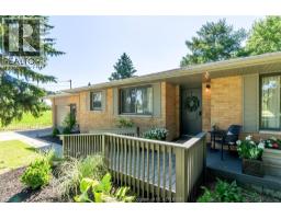 140 Gregory DRIVE East - 3