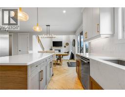 42 ROSEWOOD CRESCENT - 12