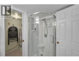 10 Van Allen AVENUE UnitNo. 1001 - 17